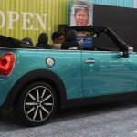 Giá bán MINI Coopers S Convertible tại Việt Nam là 1,898 tỷ đồng